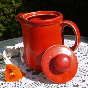 Kaffeekanne Kanne gerade Form rote Keramik Töpferware Bild 2
