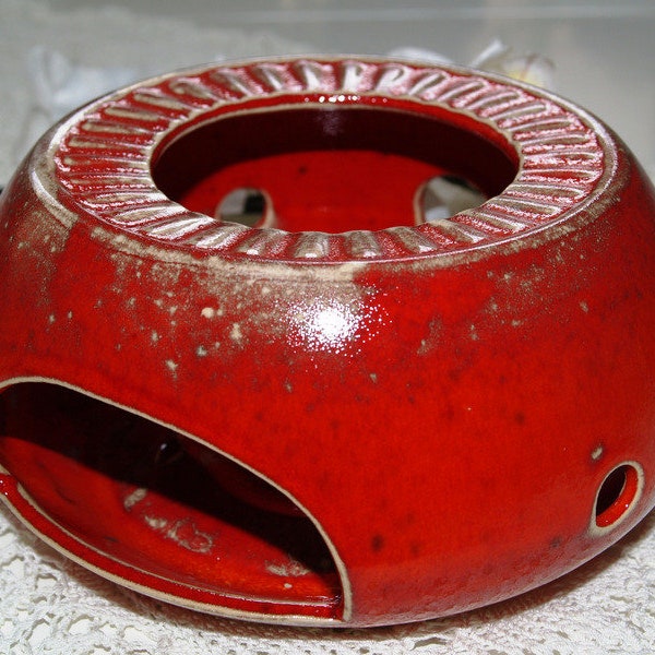 Stövchen aus Keramik rote getöpferte Geschirrserie