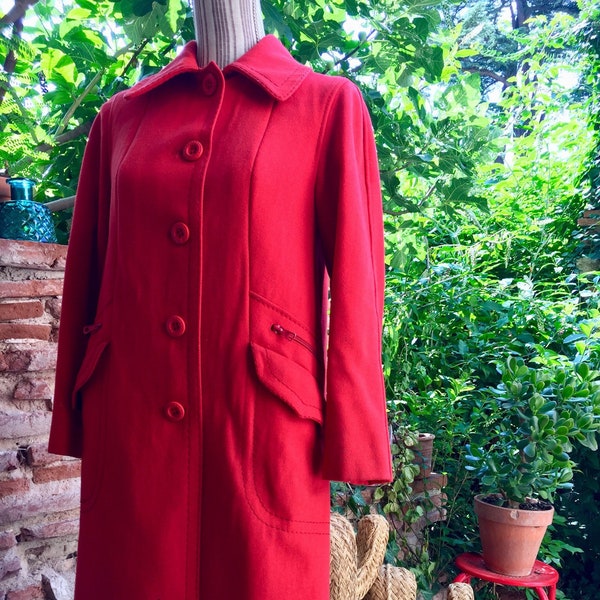 Manteau droit vintage en laine rouge T40
