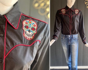 Y2K women's blouse inspired by Rockabilly/Día de los Muertos/Western black and red with skull decorations, T 42/44