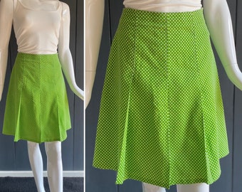 Adorable hand-sewn vintage 70s trapeze skirt in apple green color with white polka dots Size 34/36