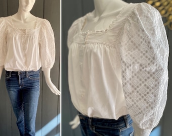Vintage 80/90s antique-inspired blouse with maxi balloon sleeves in openwork English lace Size 42/44/46