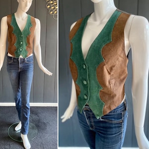 Vintage 70s brown and green suede vest with fabric back decorated with an adjustment tab, Size 40/42/M