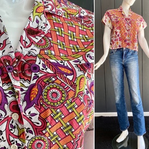 Vintage 80s blouse with short sleeves, hand-sewn, in white cotton with floral and lattice pattern, size 42/44