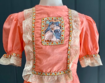 Cute vintage boho tunic for little girls with short balloon sleeves, coral pink with lace details and Art Nouveau print, Size 6/8 years