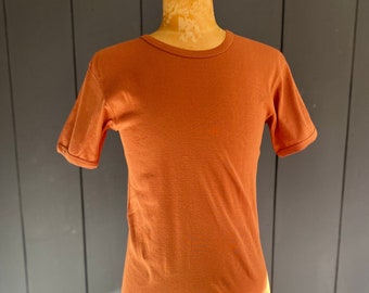 Vintage men's t-shirt from the 60s/70s in combed cotton, like new condition, Sienna Brown color, size S/M