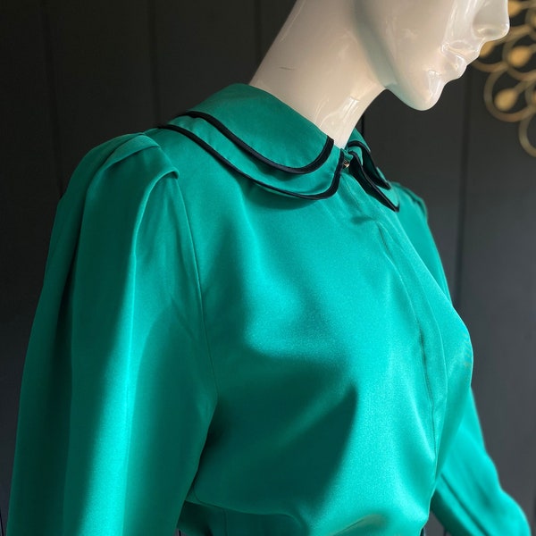 Vintage-Bluse aus den 80ern, inspiriert von den 1940ern, in leuchtendem Grün, Größe 40/M