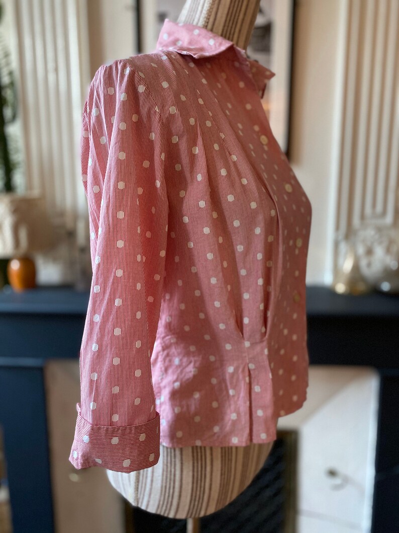 Vintage women/'s blouse 60 in cotton with thin red stripes and white polka dots T 40