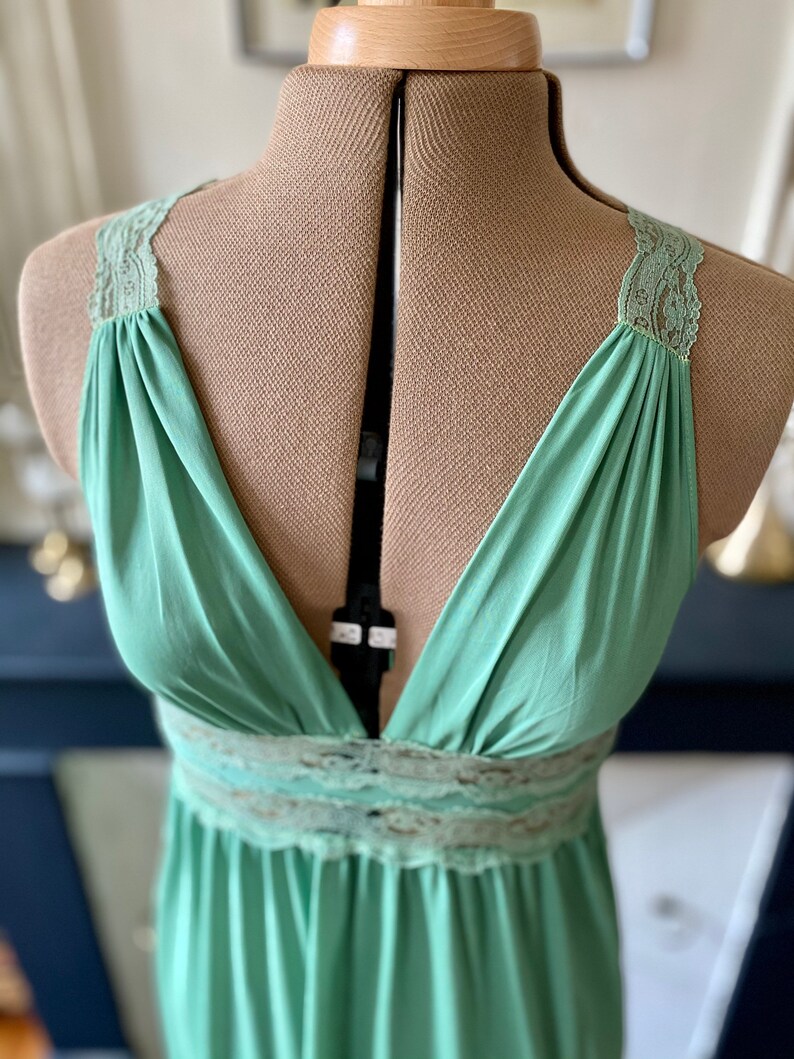 roman holiday nightgown