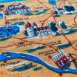 Foulard triangle vintage 60s en coton thème carte géographique Basse Bretagne
