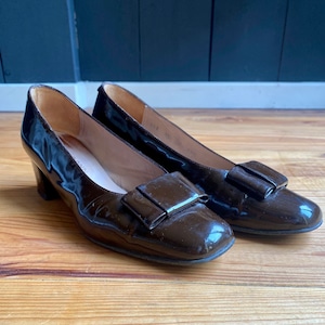 Vintage 90s patent leather pumps, 1960s inspiration, iced brown color, Size 38