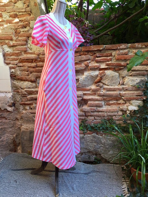 White top clearance pink bottom dress