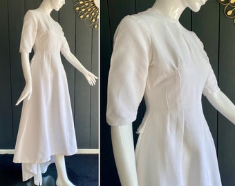 Robe de mariée vintage 60s cousue main en matière épaisse finement côtelée, Taille 36/38/S