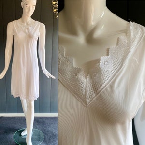 Camisón/vestido interior blanco vintage de los años 60 con detalles de encaje, Talla 38/M