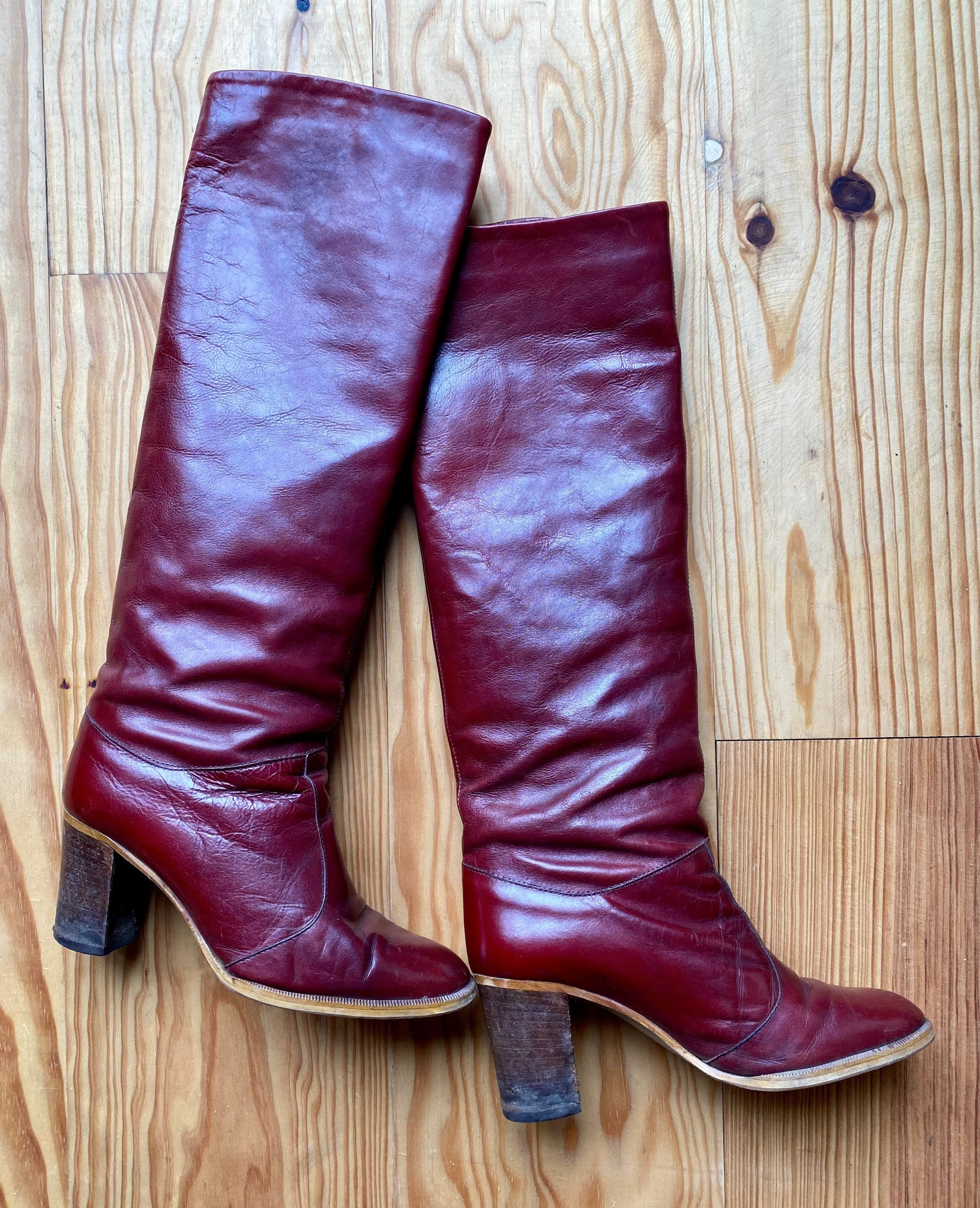 Stunning 80s Vintage Heeled Boots in 