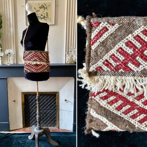 Sacoche vintage 70s en laine tissée épaisse à motifs géométriques style amérindien, bandoulière laine tressée