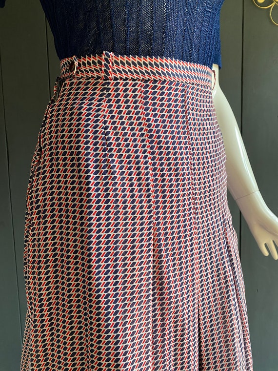 Vintage 60s hand-sewn skirt flared cut with hollo… - image 9