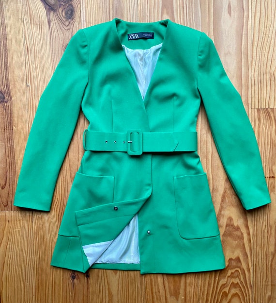 Contemporary flashy green jacket inspired by the … - image 8