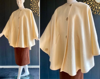 Superbe cape en laine vierge vintage 80s couleur blanc crème, Taille Unique S/M