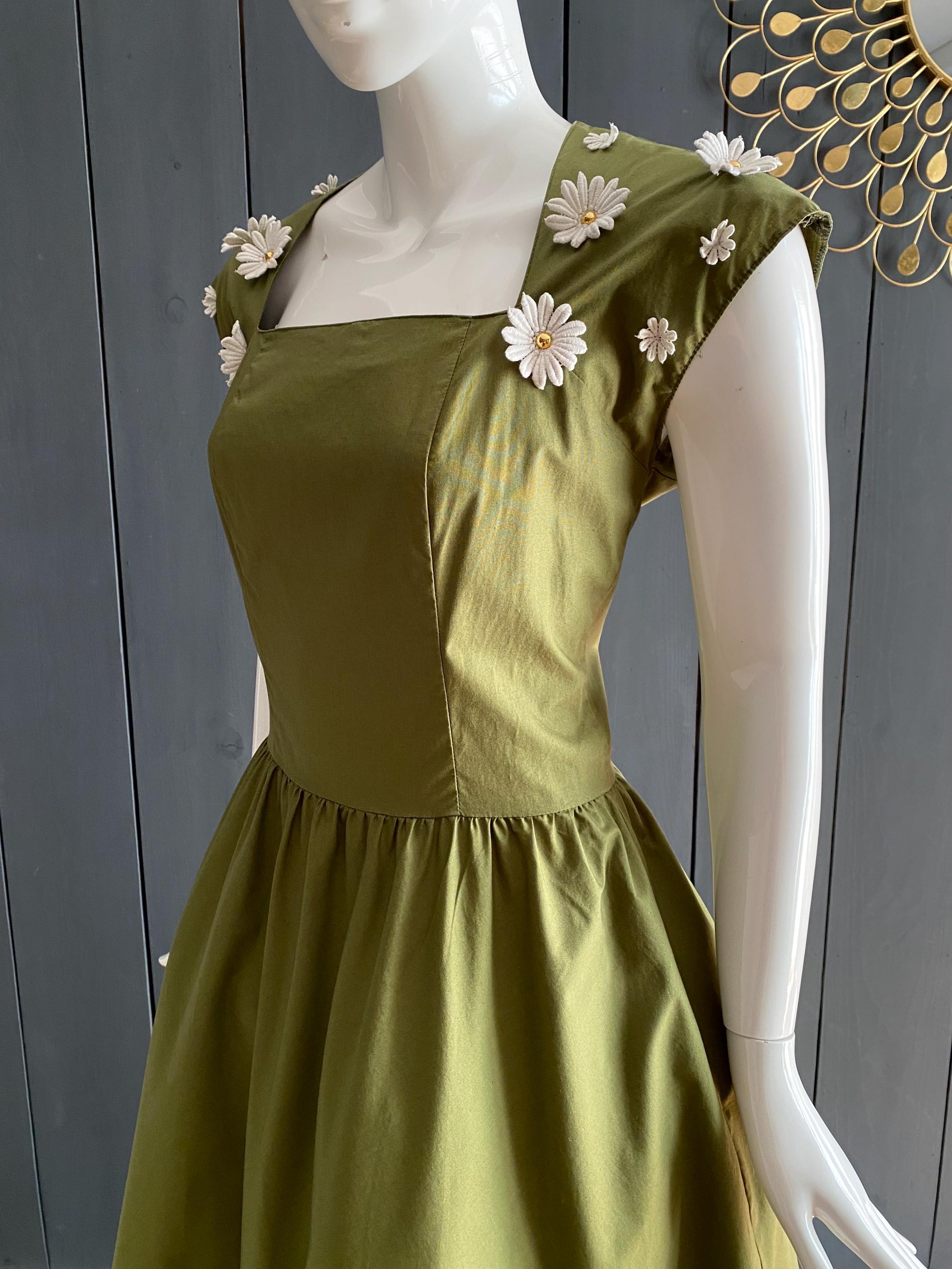 green emerald velvet dress Selene