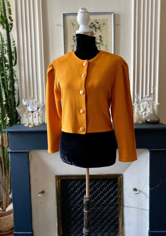 Vintage Jacket 80s Short and Supported 