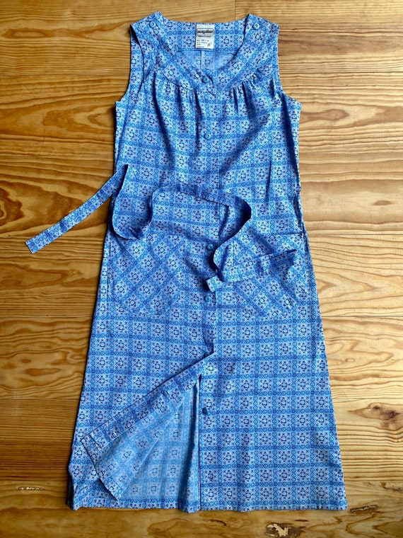 Vintage 60s sleeveless country work dress/blouse … - image 10