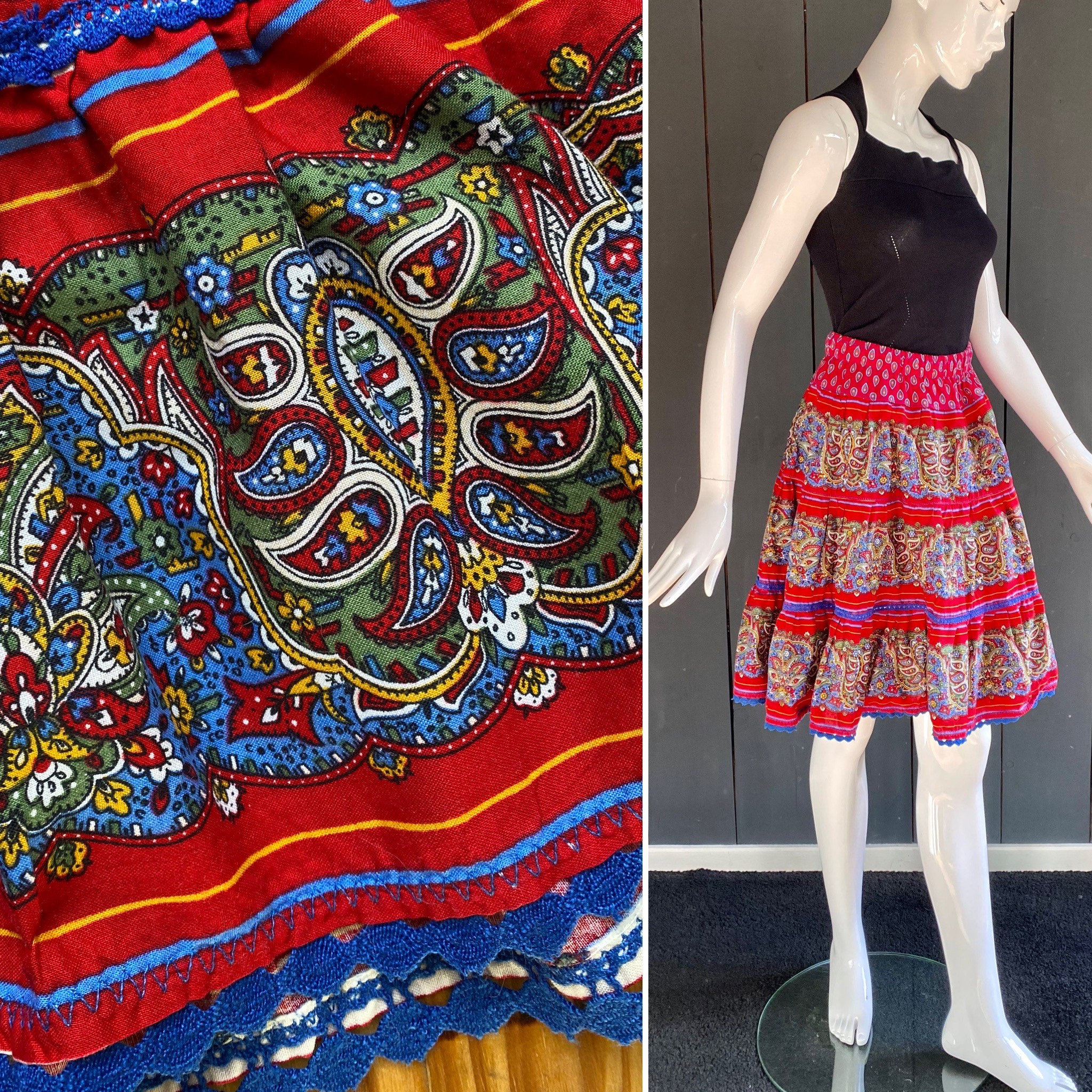 Vintage 80s/90s Circle Skirt With Provençal Pattern and Black Lace