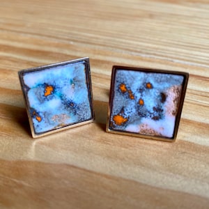 Vintage 70s square cufflinks in gold metal decorated with an enamel plaque