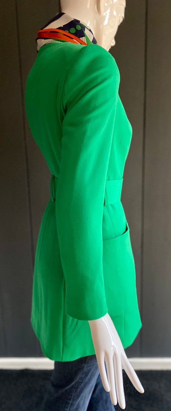 Contemporary flashy green jacket inspired by the … - image 6