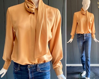 Elegant vintage 80s Louis Féraud blouse in gold/champagne color, with draped collar detail, Size 42/44/M/L