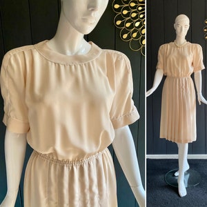 Chic vintage 80s dress in cream white color Brand Maurice Senilh Couture Size 36/38