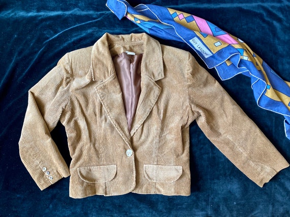 Vintage 80s Women's Jacket in Brown Corduroy, Short and