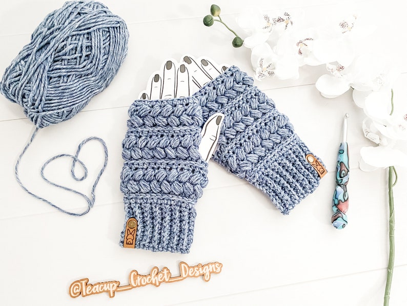 Perfectly Chic Fingerless Gloves, Crochet Pattern image 5