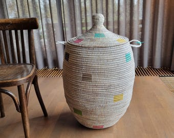 Afrikaans wasmand wit traditioneel handgemaakt zeegras fairtrade opbergmand uit Senegal