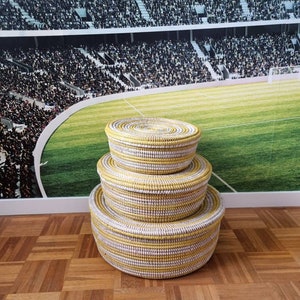 Set van 3 gele afrikaanse handgemaakte zeegras fairtrade manden uit Senegal