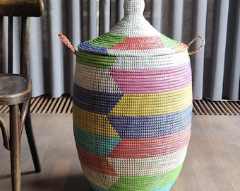 Afrikaans wasmand multicolor traditioneel handgemaakt zeegras fairtrade opbergmand uit Senegal