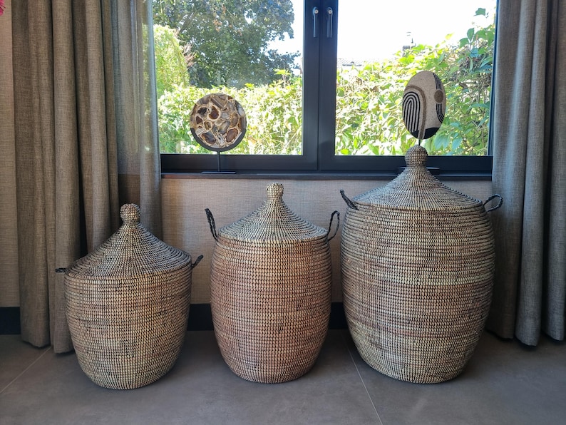 Afrikaanse traditionele handgemaakte zeegras fairtrade zwart wasmand uit Senegal 80 cm image 9
