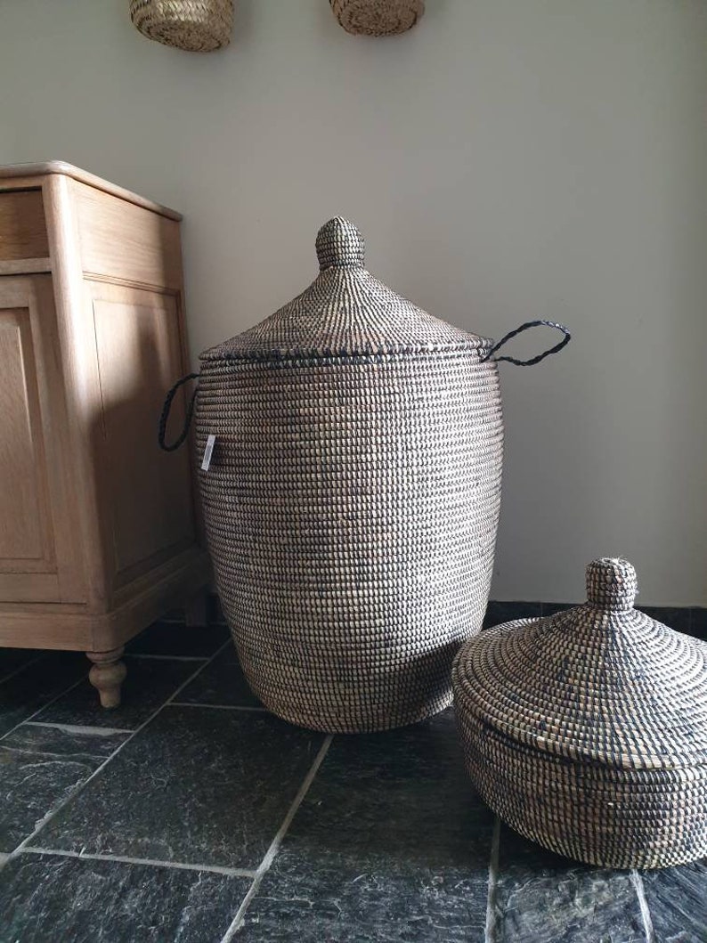 Afrikaanse traditionele handgemaakte zeegras fairtrade zwart wasmand uit Senegal 80 cm image 5