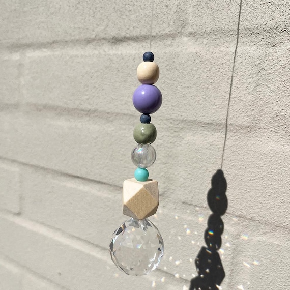 Suncatcher »lila« – Handgemachter Fensterhänger – Regenbogen Deko Fürs Fenster