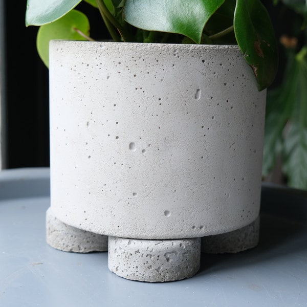 Plant Pot Feet, Set of 3, Handmade Concrete  Round Planter Stands, Plant Pot Risers, Suitable For Indoor and Outdoor Planters, Gardener Gift