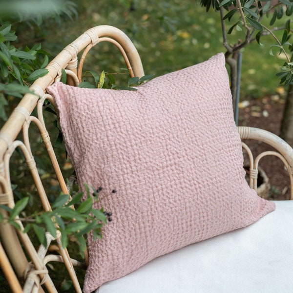 Waffle Linen throw pillow case in dusty woodrose/waffle pillow cover/Linen decorative cushion cover in blushed pink/pillow sham in waffle