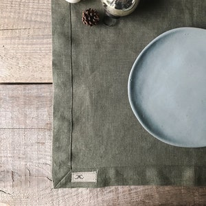 Set of 2,4, 6,8,10 Linen placemats in stylish forest green/Linen placemat mitered corners/Handmade Linen Placemats