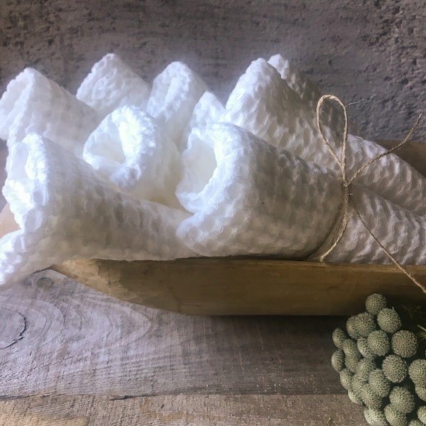 Ensemble de 2, 4 et 6 serviettes gaufrées en lin blanc de luxe / petite serviette de spa / serviettes moelleuses douces / accessoires de spa / LIVRAISON GRATUITE