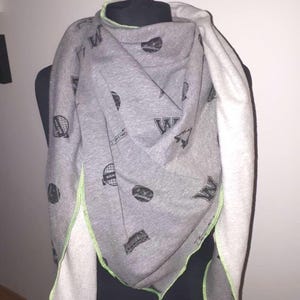 XXL triangular scarf college