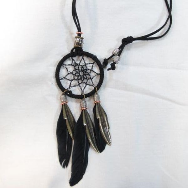 Handmade Native American Leather Pendant with Dreamcatcher and Feathers Medalion Necklace