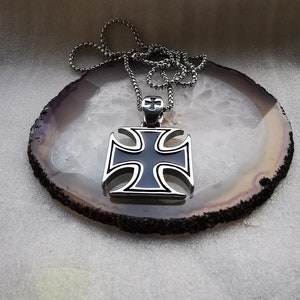 Handmade Stainless Steel Iron Cross Knights Templar Pendant Necklace Medallion