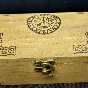 Handmade engraved wooden jewellery / organizer Chest box Viking Vegvisir  Runic Compass Symbol Travel