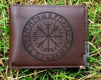 Handmade Engraved Viking Vegvisir Compass Luxury Solid Short Horizontal Men&#39;s Leather Wallet Slim
