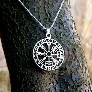Handmade Stainless Steel Viking Vegvisir Compass Pendant Necklace Medallion Viking Compass Norse Pagan