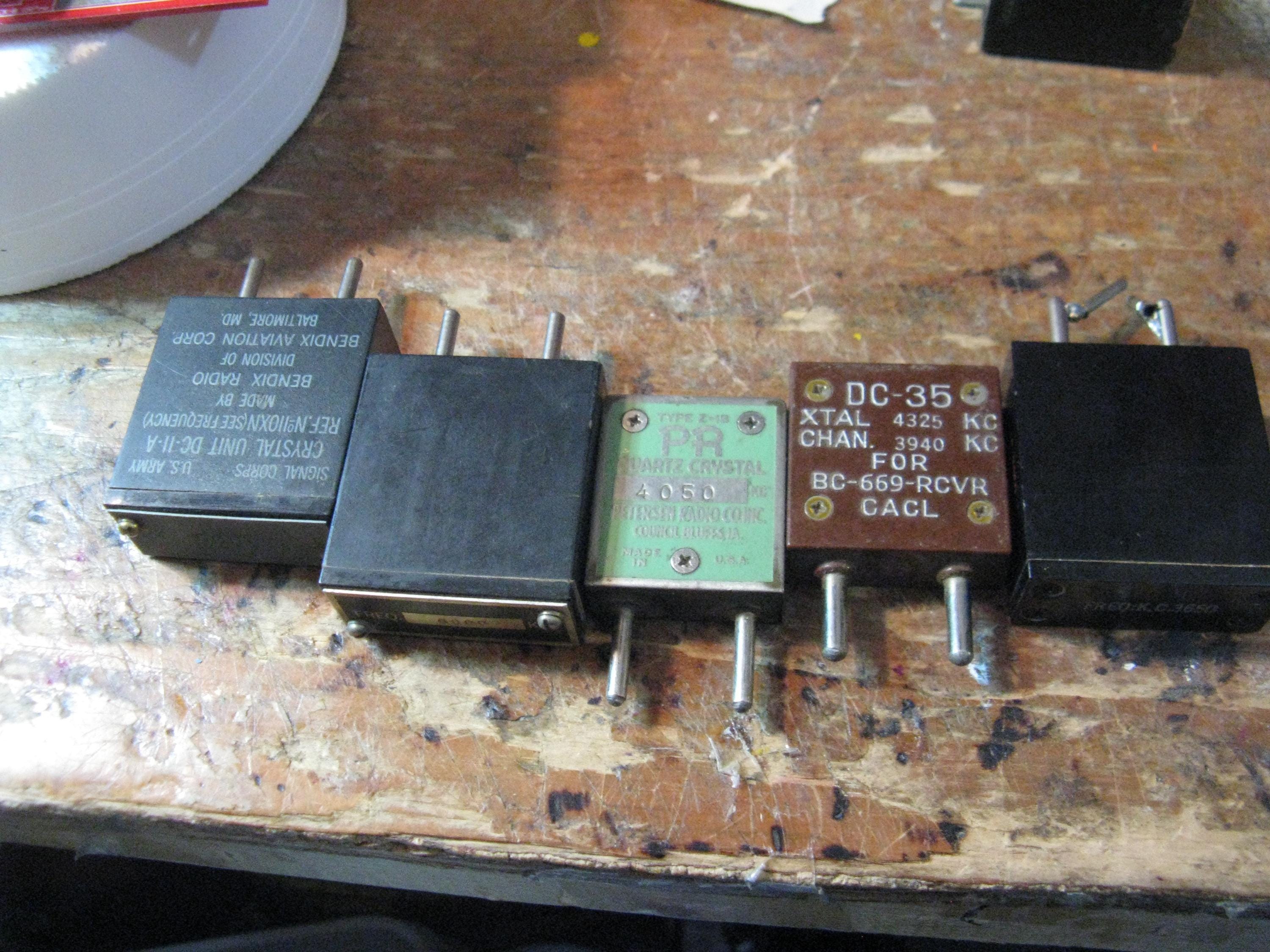 VINTAGE radio crystals - Bendix US Army, Marconi, BC-669 rcvr and others as pictured- 1 Lot of 5 crystals as pictured-- Tested with my testr